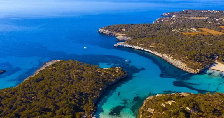 cala-mondrago-drone-01